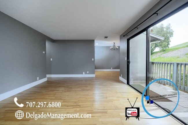 Foto del edificio - Benicia! Beautiful upstairs two bedroom, one bath available soon!