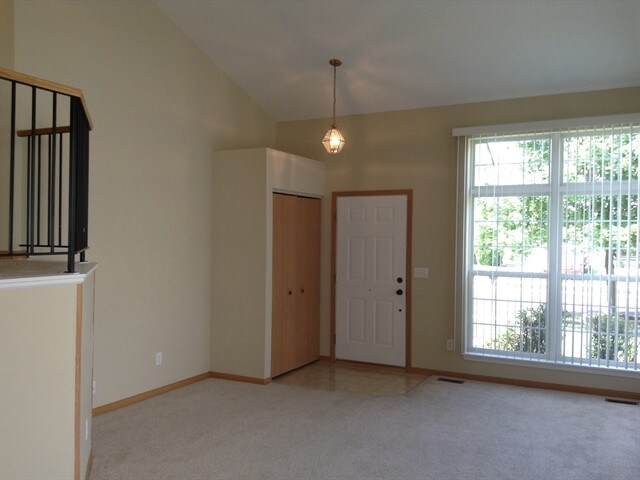 Building Photo - 14233 S Hillsdale Ct