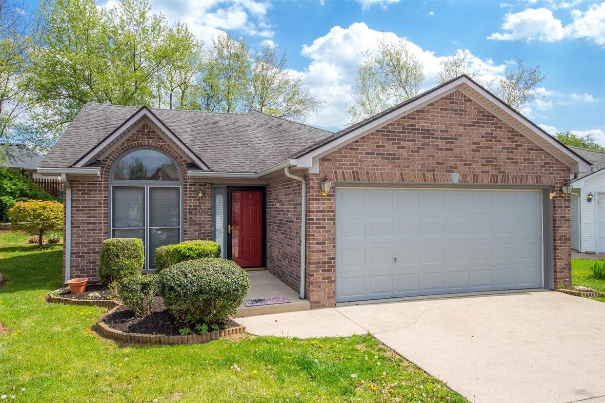 2200 Furlani Ct, Lexington, KY 40513 House Rental in Lexington, KY