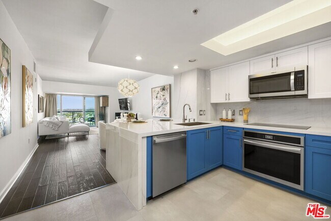 Foto del edificio - 13700 Marina Pointe Dr