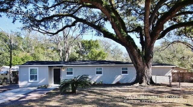 Primary Photo - 2535 La Trelle Ct