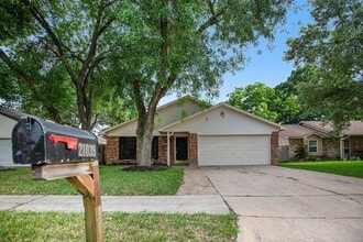 Building Photo - 21039 Settlers Valley Dr