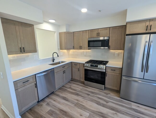 Building Photo - 7122 Collinsworth Pl
