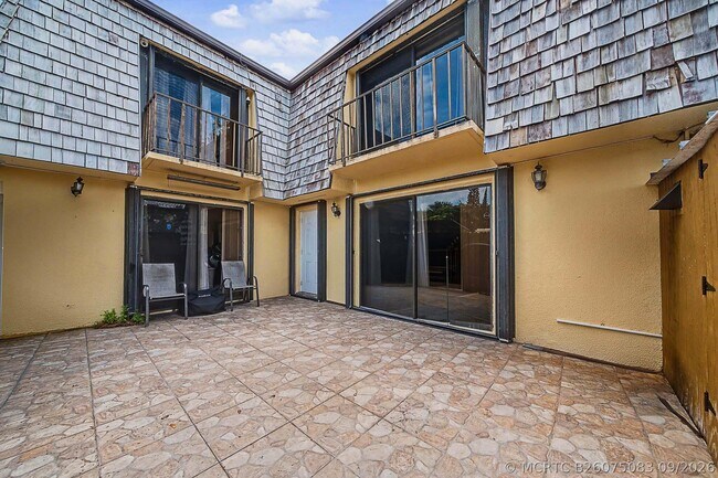 Foto del edificio - 149 Lake Arbor Dr
