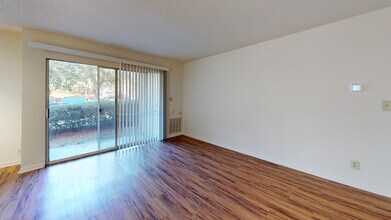 Interior Photo - Ridgewood