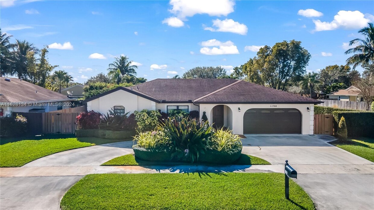 Foto principal - 11798 SW 51st Ct