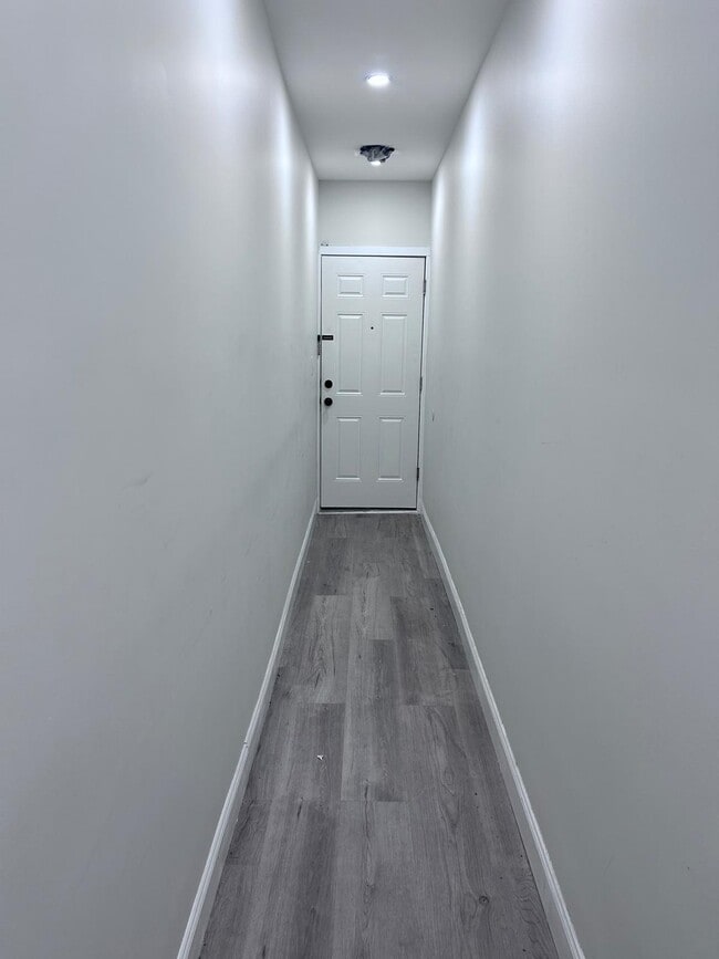 Building Photo - 6109 Monroe Plz