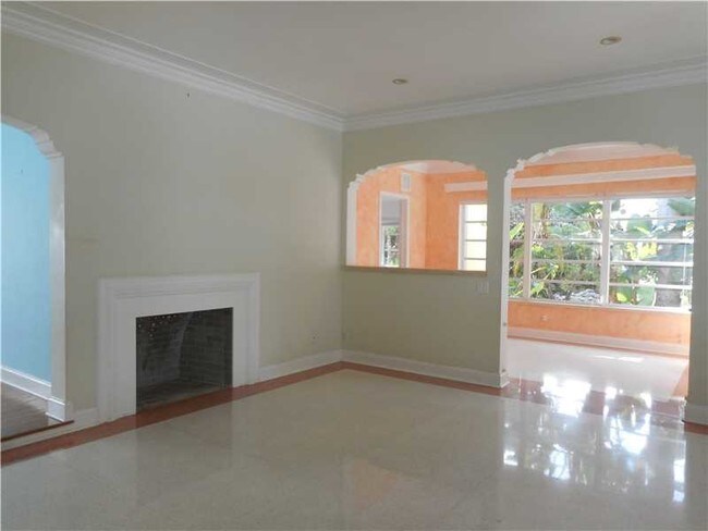 Building Photo - 1561 Marseille Dr