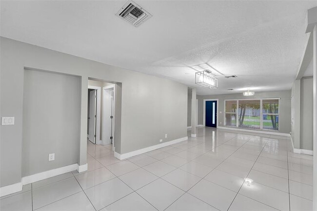 Building Photo - 251 NW 34th St