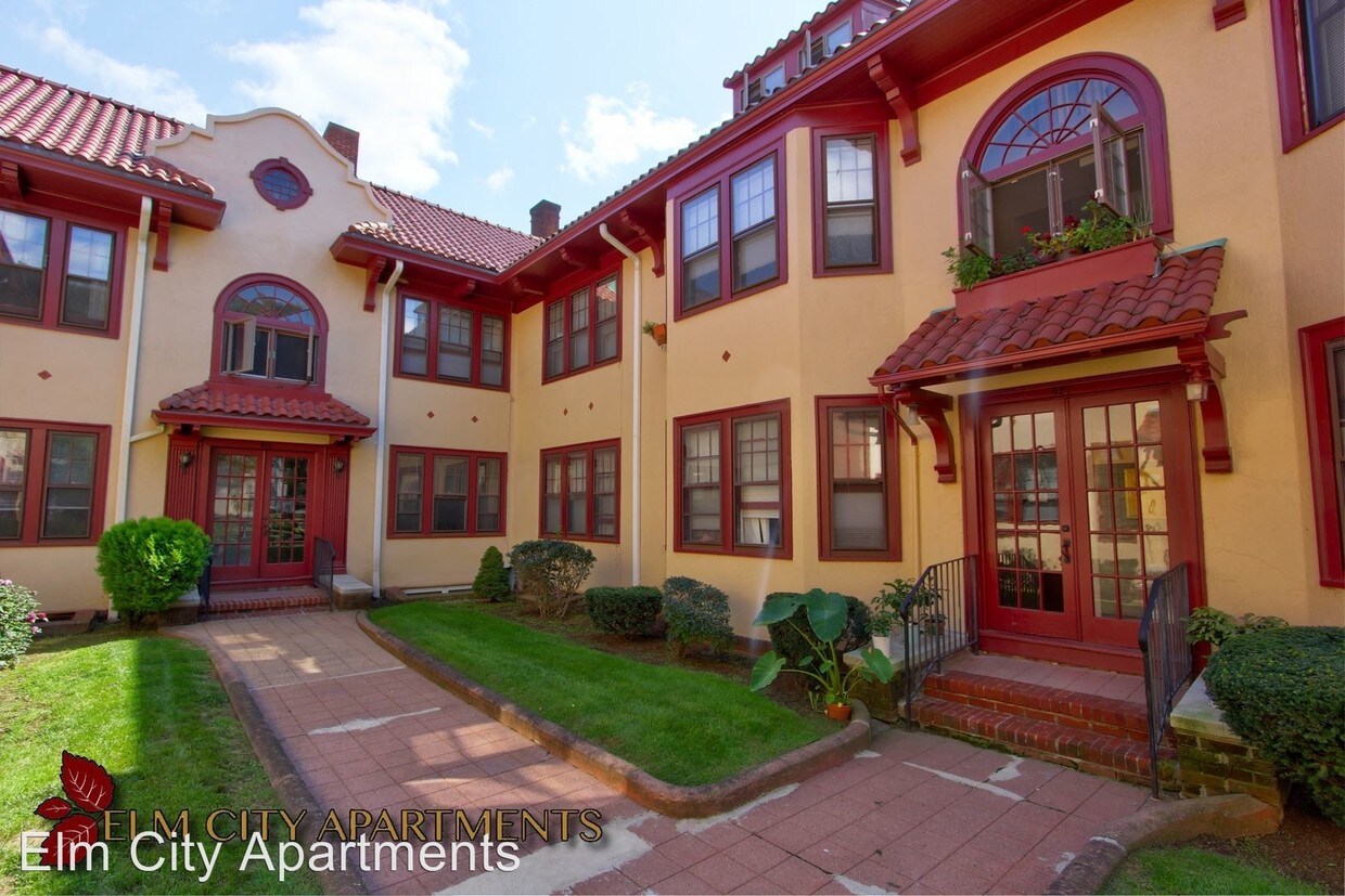 Building Photo - 421-427 Whitney Ave