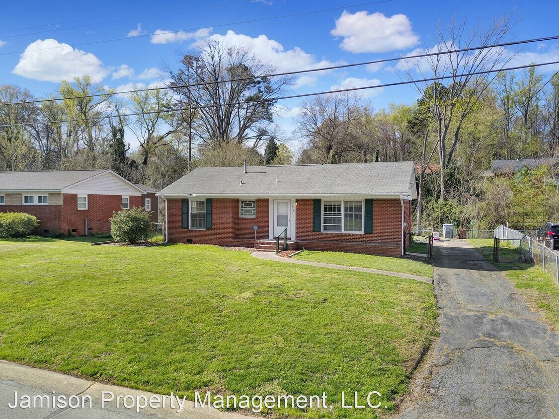 4141 Westcliff Dr, Charlotte, NC 28208 House Rental in Charlotte, NC