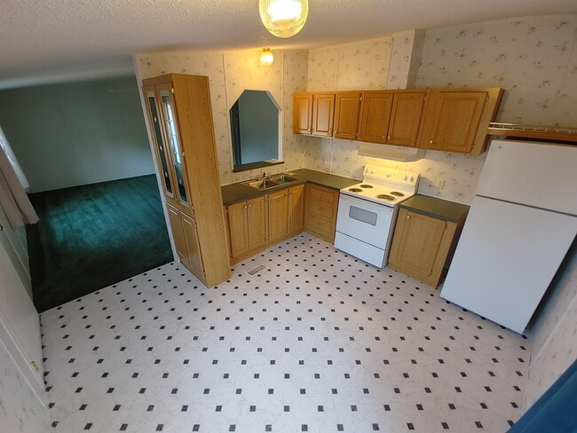 Building Photo - 218 Creektop Ct