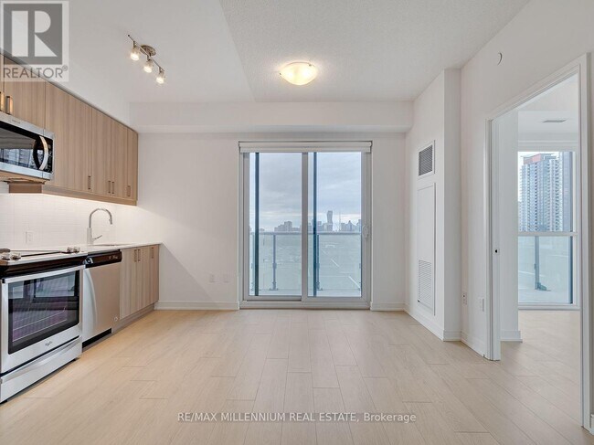 Building Photo - 8 Nahani Way