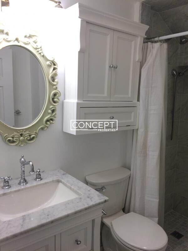 Building Photo - 16 Cedar Ln Way