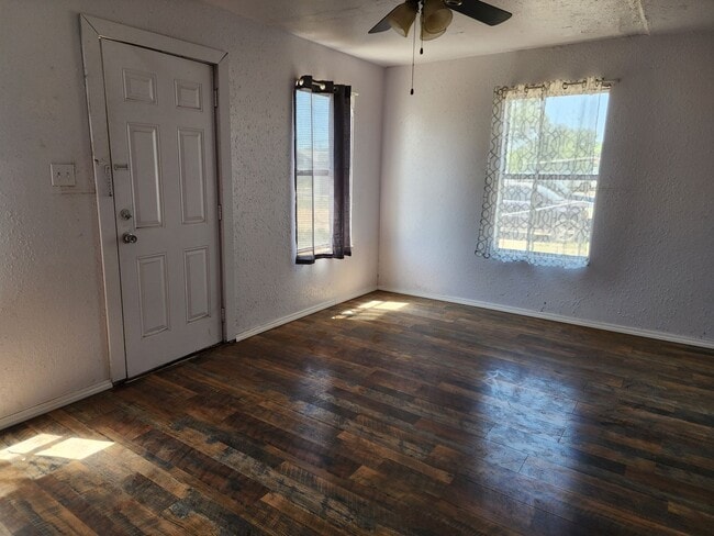 Building Photo - Cozy 1 Bed 1 Bath Home!!!