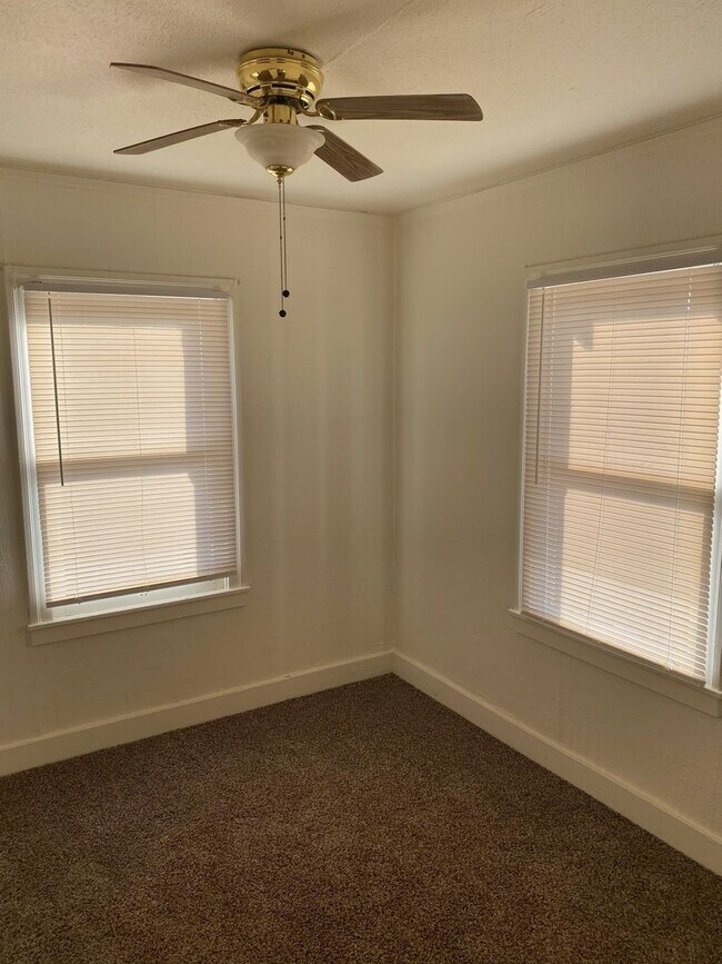 Foto del edificio - 109 S. ORANGE AVE - 1 BEDROOM 1 BATH - EXETER