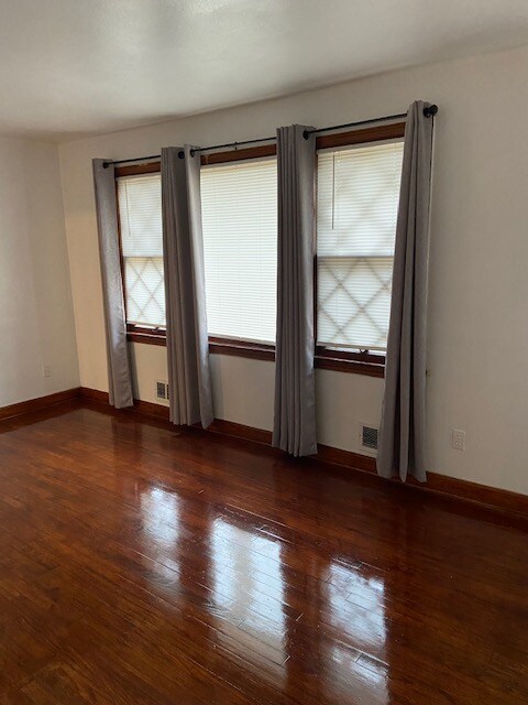 Foto del edificio - 2216 Wolfsnare Rd
