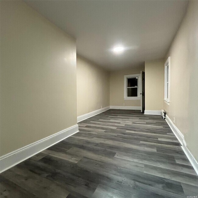 Foto del edificio - 1443 E 94th St