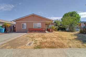Building Photo - 1423 Wendell Way