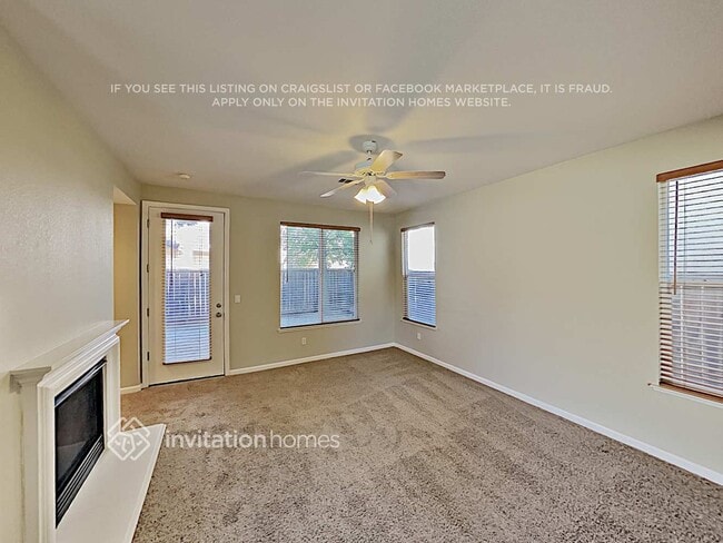 Building Photo - 2405 White Dr
