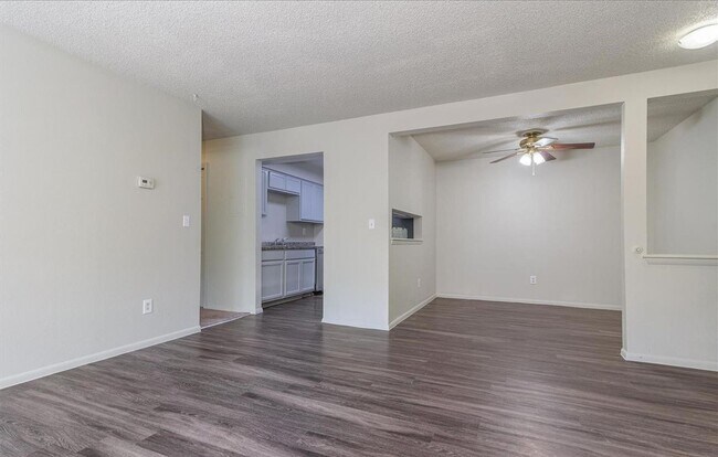 Building Photo - 3 Bedroom 2 Bathroom Condo in Cherry Grove...