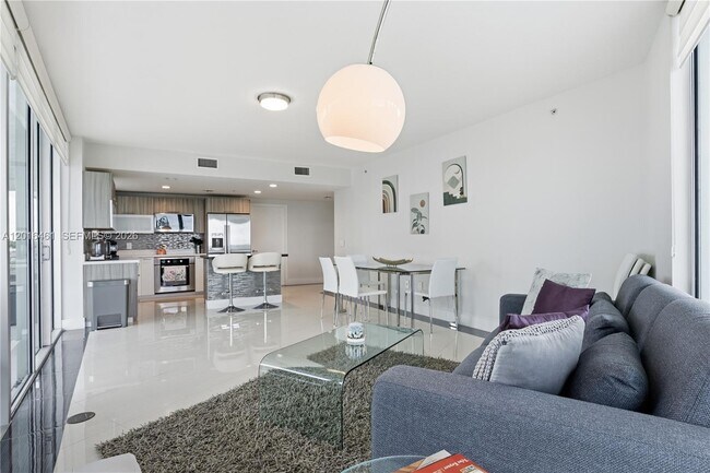 Foto del edificio - 6700 Indian Creek Dr