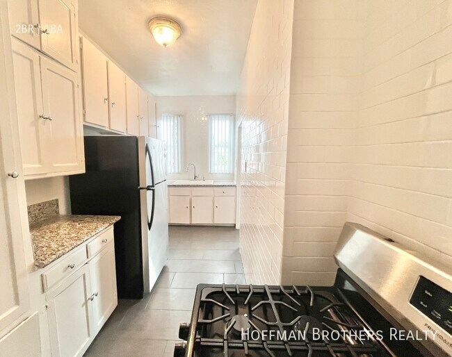 Foto del edificio - 1801 N Kingsley Dr