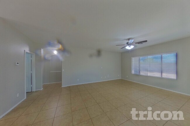 Foto del edificio - 7050 W Sophie Ln