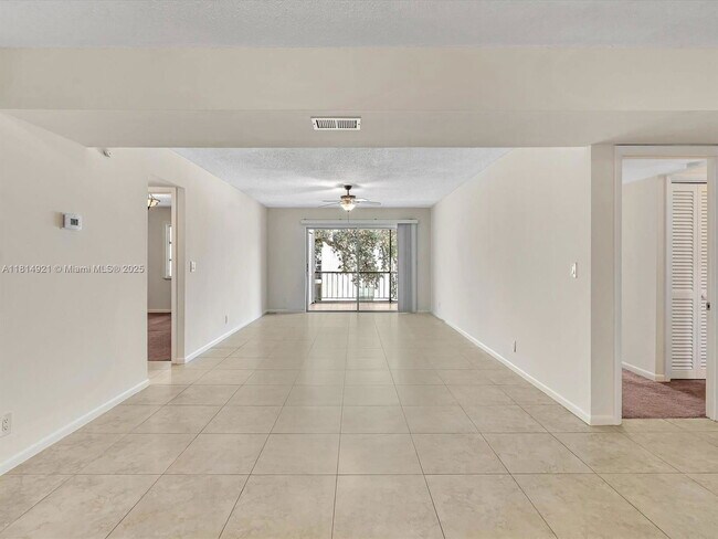 Building Photo - 614 NW 13th St