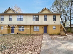 Building Photo - 437 Annie St