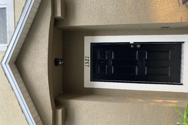 Building Photo - 1321 Broken Oak Dr