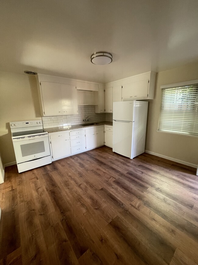 KItchen - 2934 Brookdale Ave