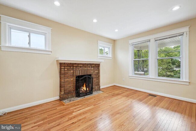 Building Photo - 4528 4th St NW