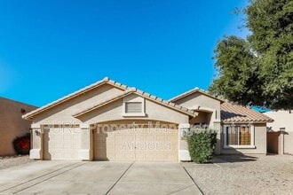 Building Photo - 10042 E Pantera Ave