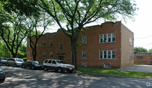 Building Photo - 2635-2637 W Arthur Ave