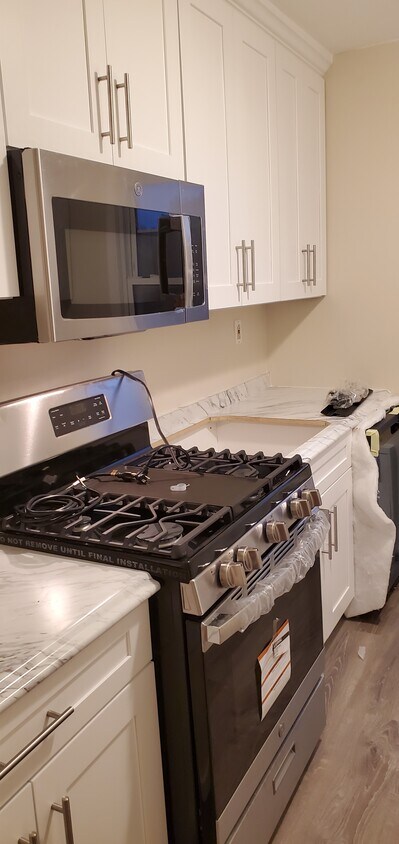 Kitchen - 236 Glenbrook Rd
