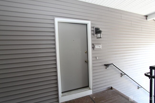 Building Photo - 7714 Tamarron Dr