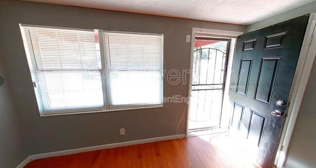 Building Photo - 7471 John F Kennedy Dr W