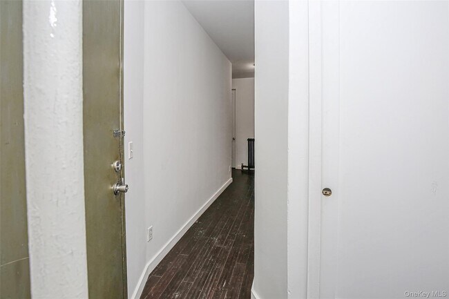 Foto del edificio - 221 Howard Ave