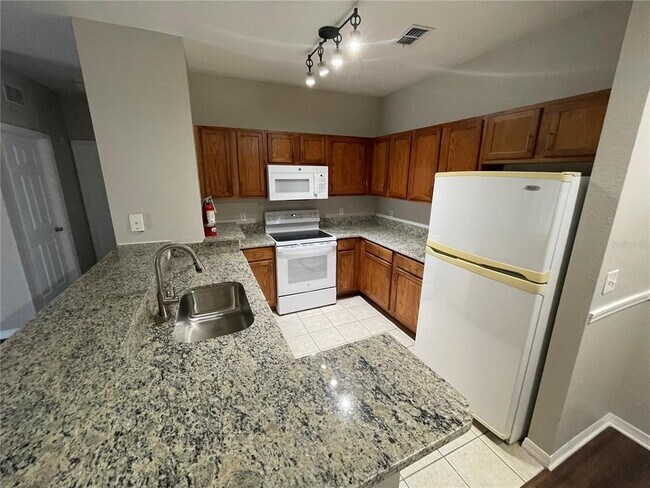 Foto del edificio - 8136 Claire Ann Dr