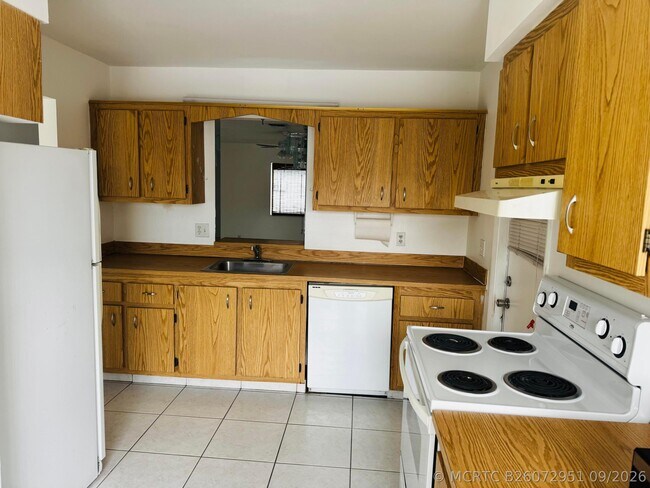 Building Photo - 14858 Wildflower Ln