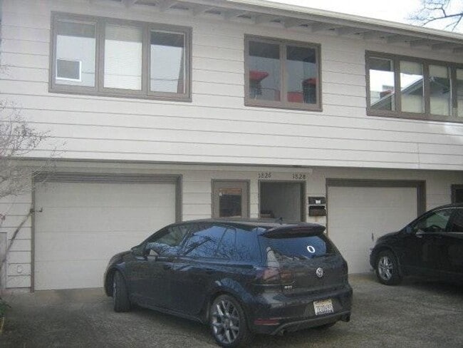 Photo - 1825 University St Apartment