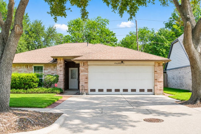 Building Photo - 13639 Harpers Bridge Dr