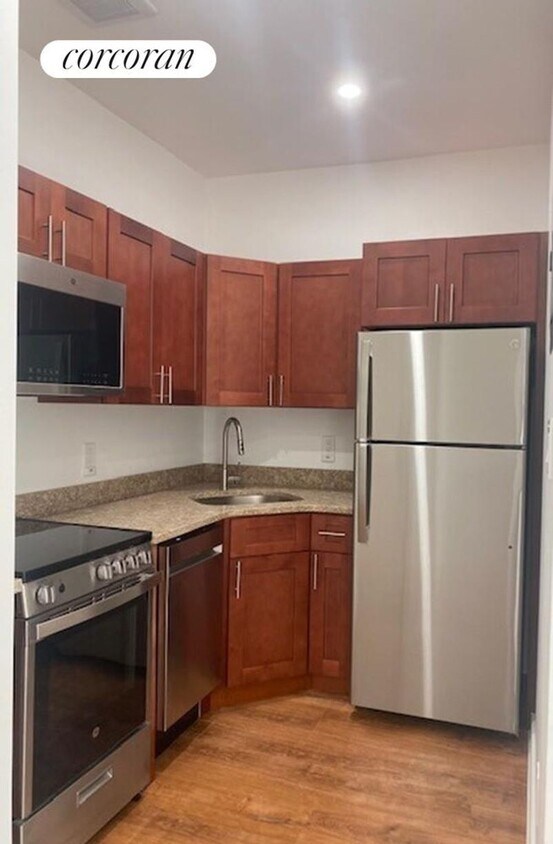 Foto principal - 331 Franklin Ave