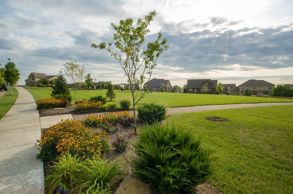Benson Place Community Trails - 9763 N Lewis Ave