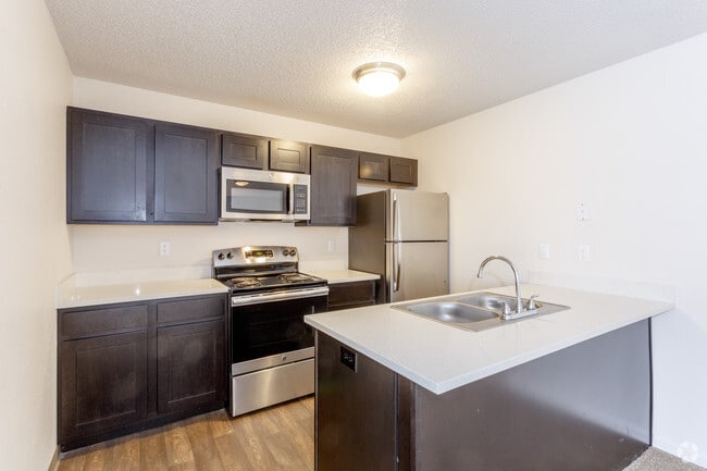 3BR, 1BA - 947 SF - Stadium Place Apartments
