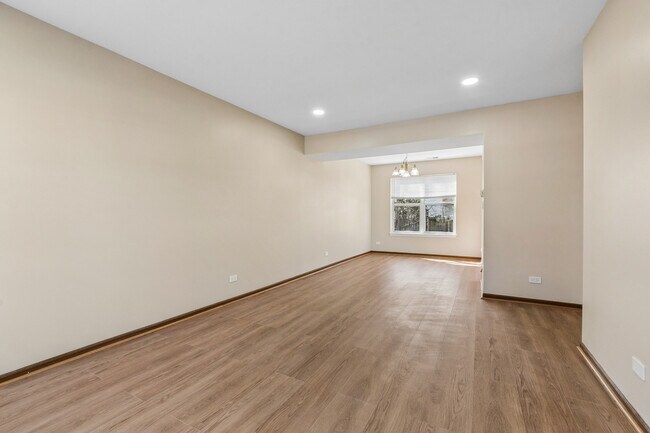 Foto del edificio - 1317 Spalding Dr