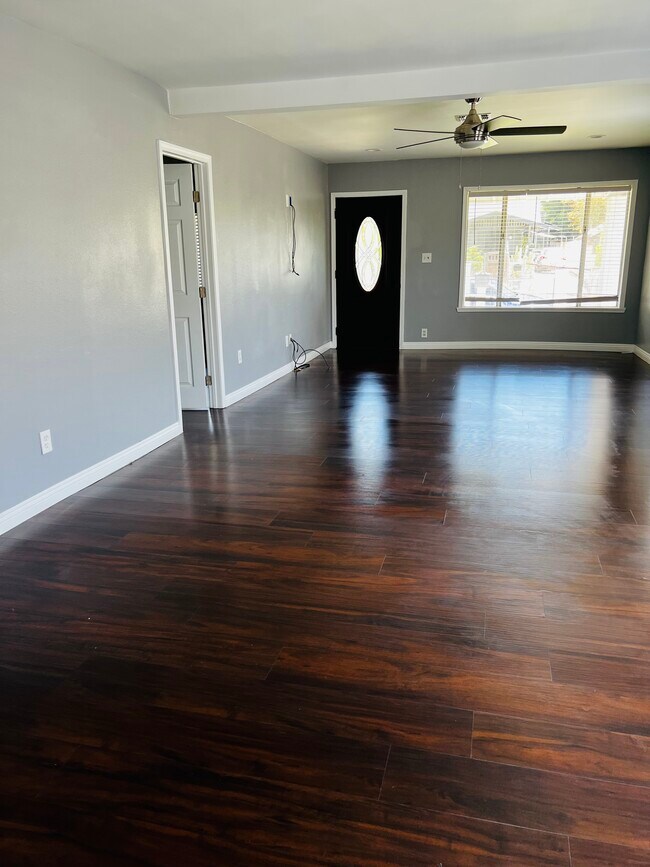 Foto del edificio - 386 N Avenue 51