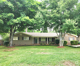 Building Photo - 1482 Wesley Dr
