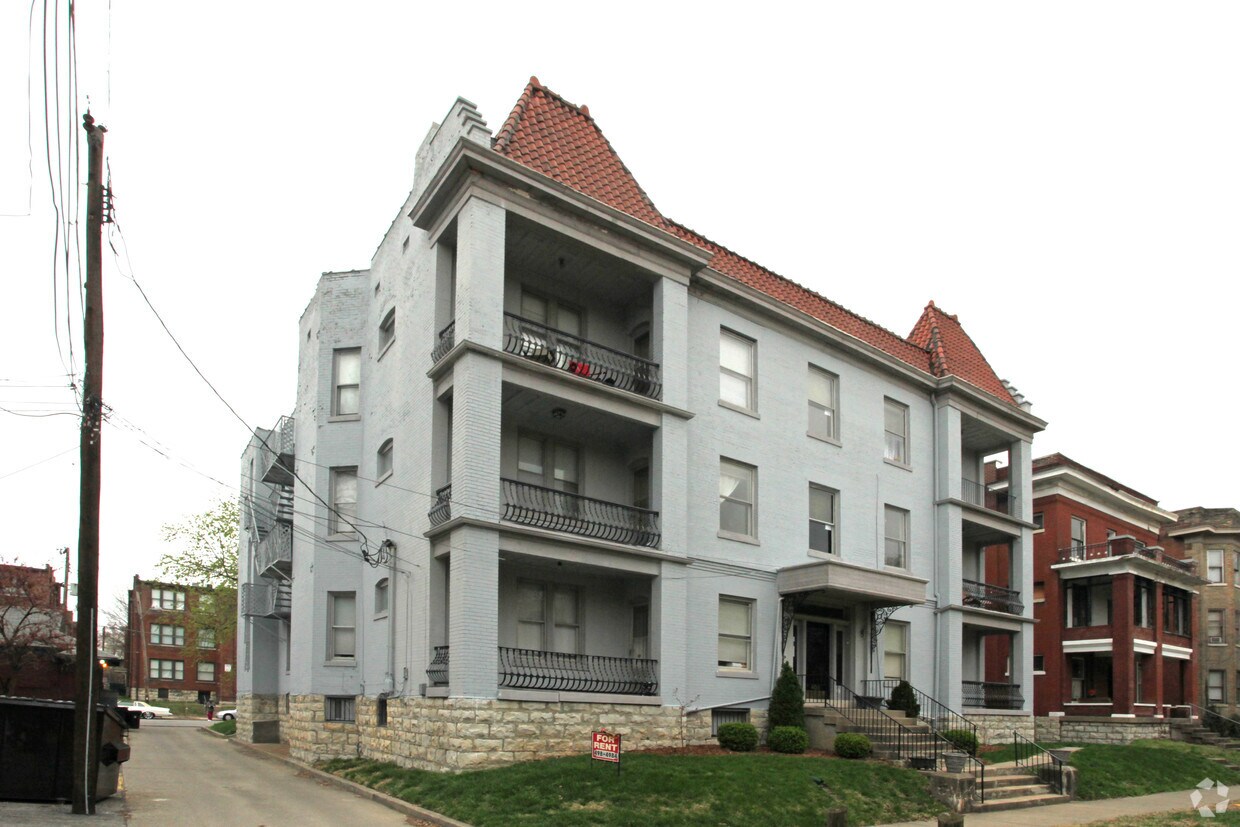Foto del edificio - 408 Kensington Ct
